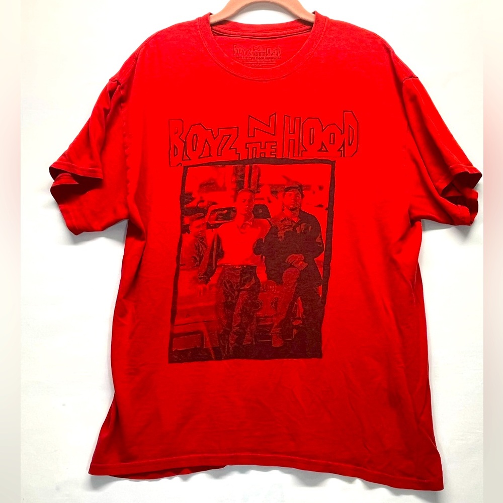 Boyz n the Hood Red Graphic Tee featuring ICE‎ CUBE/CUBA GOODING JR SZ LG